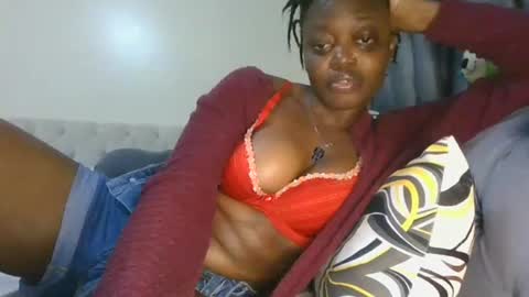 Snapshot of cilia_petite chatting on July 6, 2026, 9:17 pm cilia petite online show from July 6, 2026, 9:17 pm