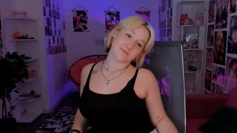 Cin Bellamy online show from October 6, 2025, 6:44 am