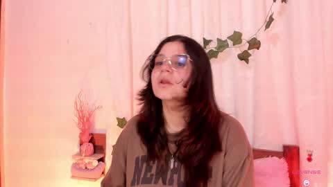 Sofi Eva and Mey online show from February 25, 2025, 5:25 pm