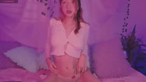 Sofi Eva and Mey online show from October 19, 2025, 4:46 am