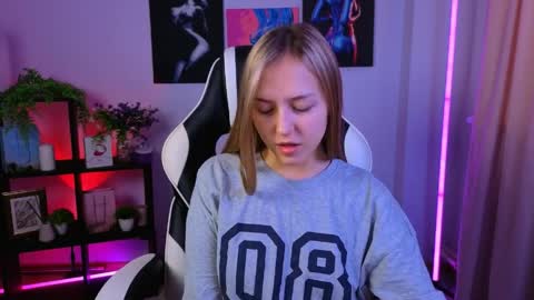 cindylovesmith online show from April 5, 2026, 5:59 am