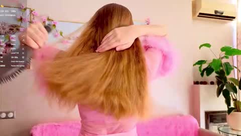 Snapshot of cindyreming01 chatting on September 12, 2025, 6:35 am indy online show from September 12, 2025, 6:35 am