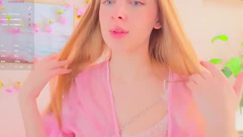 Snapshot of cindyreming01 chatting on September 13, 2025, 6:35 am indy online show from September 13, 2025, 6:35 am