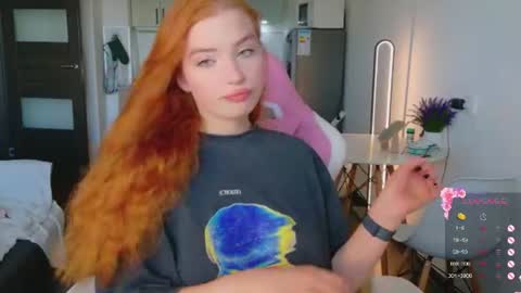 Snapshot of cinnabongirls chatting on June 25, 2026, 1:15 pm Maddy online show from June 25, 2026, 1:15 pm