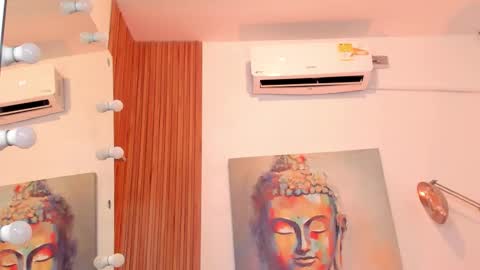 Cintia online show from November 17, 2025, 12:11 pm