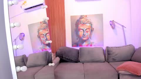 Cintia online show from November 25, 2025, 12:16 pm