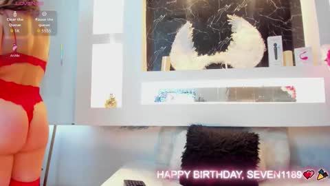 Cinthya  online show from October 14, 2025, 12:50 pm