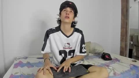 cirosky_elchicopolla online show from February 2, 2026, 4:49 pm