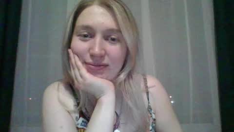 citrusblissss online show from March 10, 2025, 5:18 pm