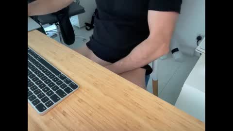 Snapshot of cjamie chatting on January 14, 2025, 10:27 am cjamie online show from January 14, 2025, 10:27 am