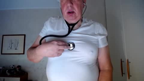 Snapshot of clacock chatting on April 27, 2026, 9:18 am clacock online show from April 27, 2026, 9:18 am