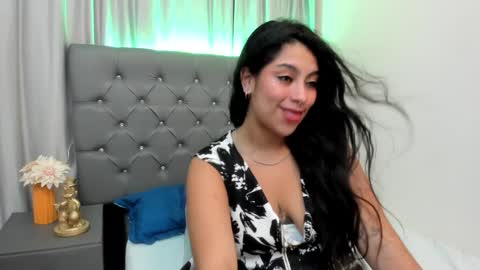 claire aristizabal online show from December 13, 2024, 10:23 pm