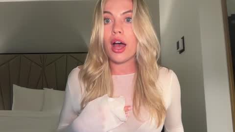 clairebrooksxo online show from April 16, 2026, 12:22 am