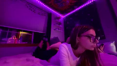 Snapshot of clairewalkerrr chatting on October 21, 2025, 5:41 am clairewalkerrr online show from October 21, 2025, 5:41 am