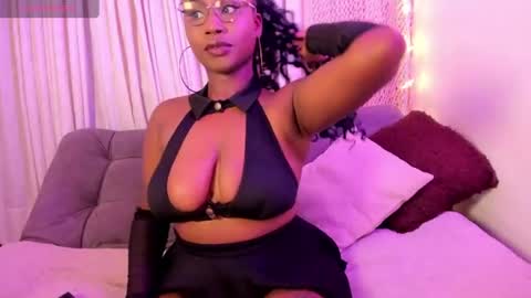 Snapshot of claradoll_ chatting on July 23, 2026, 2:20 am Clara online show from July 23, 2026, 2:20 am