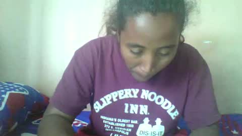 Clarah0123 online show from September 22, 2025, 9:33 am