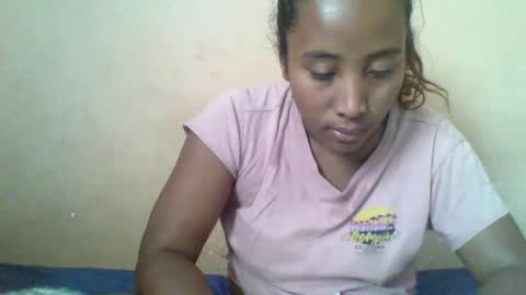 Clarah0123 online show from October 1, 2025, 7:36 am