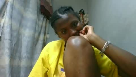 clarisse98 online show from December 22, 2025, 7:05 am