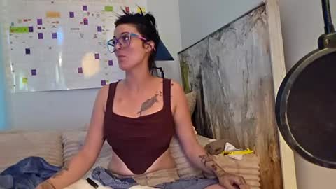 clarnbear online show from June 23, 2026, 11:58 pm