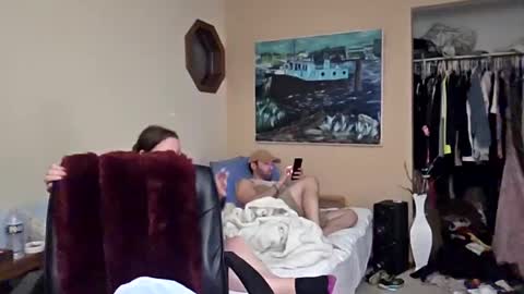 clarnbear online show from July 5, 2026, 2:51 am