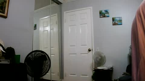 Claudia online show from June 18, 2026, 4:00 pm