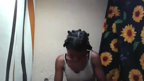 Snapshot of claudiannah chatting on October 22, 2025, 3:40 am claudianne online show from October 22, 2025, 3:40 am