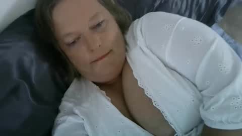Snapshot of claudineddd chatting on December 8, 2024, 3:56 pm ClaudineDDD online show from December 8, 2024, 3:56 pm