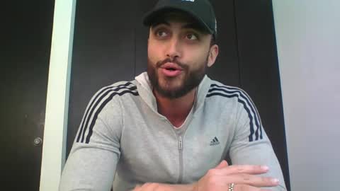 Snapshot of claybrown_ chatting on May 2, 2026, 7:52 pm Clay online show from May 2, 2026, 7:52 pm