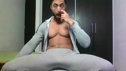 Snapshot of claybrown_ chatting on May 19, 2026, 11:16 am Clay online show from May 19, 2026, 11:16 am