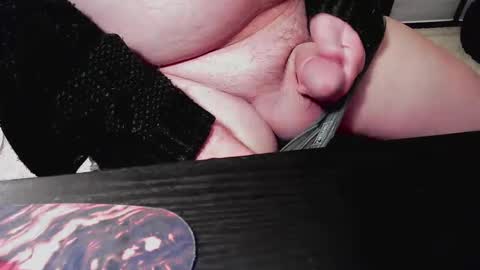Snapshot of cleetus66 chatting on September 25, 2025, 1:09 am mature Smallcock Daddy Cum online show from September 25, 2025, 1:09 am
