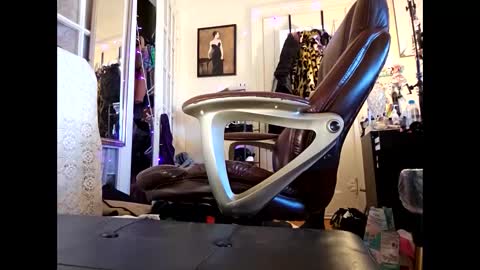 Snapshot of clementine_muffin chatting on January 7, 2025, 10:41 pm Clementine Muffin online show from January 7, 2025, 10:41 pm