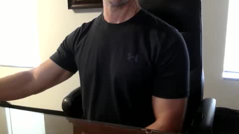 Snapshot of clemike69 chatting on April 21, 2026, 5:50 pm clemike69 online show from April 21, 2026, 5:50 pm