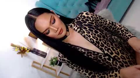 Cleo online show from November 12, 2025, 11:03 pm