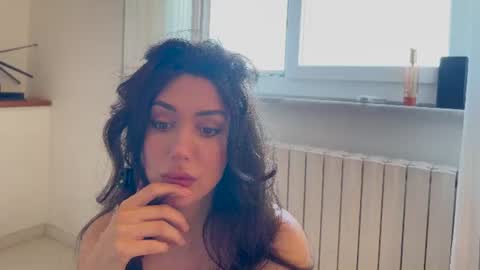 Snapshot of cleopatra_sinns chatting on June 7, 2026, 9:57 am cleopatra_sinns online show from June 7, 2026, 9:57 am