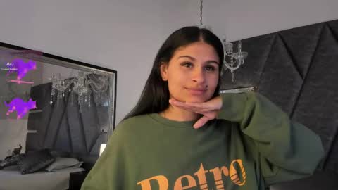 Cleopatra online show from June 1, 2026, 8:43 pm