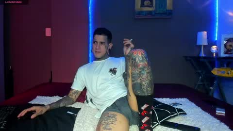 cleo y maikol online show from March 23, 2026, 1:53 am