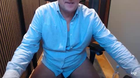 Snapshot of clit_fan chatting on December 20, 2024, 10:49 am Rob online show from December 20, 2024, 10:49 am