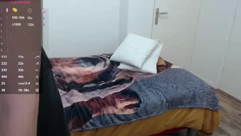 Syl  online show from November 17, 2025, 7:41 pm