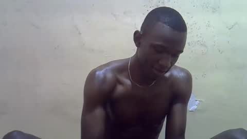 clive_damian online show from April 3, 2026, 9:07 am