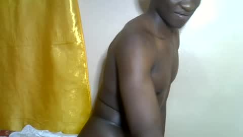 Snapshot of clive_damian chatting on June 18, 2026, 10:36 pm clive_damian online show from June 18, 2026, 10:36 pm