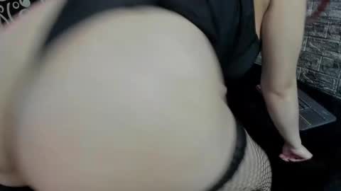 cloe66 online show from February 11, 2025, 9:46 pm