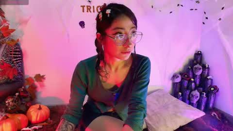 Cloe Leeee online show from October 21, 2025, 5:30 am