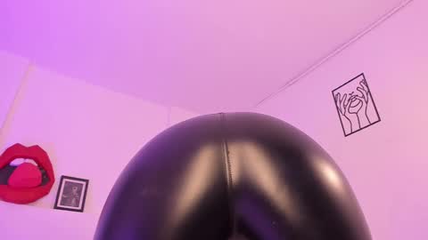 cloe online show from March 12, 2025, 8:10 pm