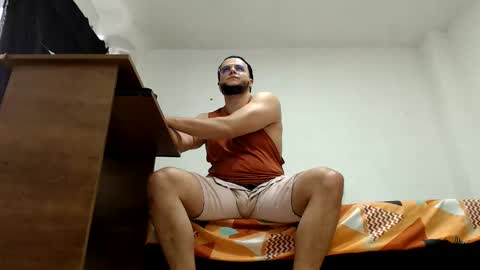 Snapshot of cloudsfunxxx chatting on May 2, 2026, 4:01 pm cloudsfunxxx online show from May 2, 2026, 4:01 pm