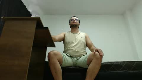 Snapshot of cloudsfunxxx chatting on May 7, 2026, 3:06 pm cloudsfunxxx online show from May 7, 2026, 3:06 pm
