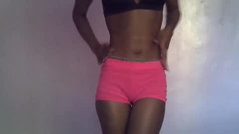 Snapshot of cloudy_bella chatting on April 11, 2026, 8:18 am Ella online show from April 11, 2026, 8:18 am