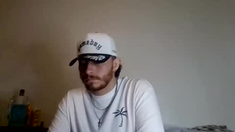 Snapshot of cloudyydayzz chatting on April 1, 2026, 1:41 pm tallhungandcloudy online show from April 1, 2026, 1:41 pm