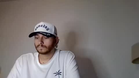 Snapshot of cloudyydayzz chatting on April 4, 2026, 4:22 am tallhungandcloudy online show from April 4, 2026, 4:22 am