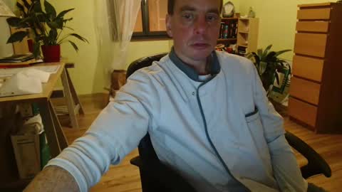 clouplefun online show from December 4, 2024, 5:49 am