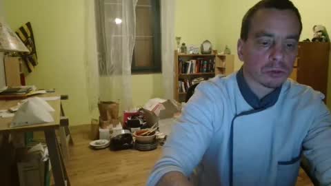 clouplefun online show from December 11, 2024, 4:28 am